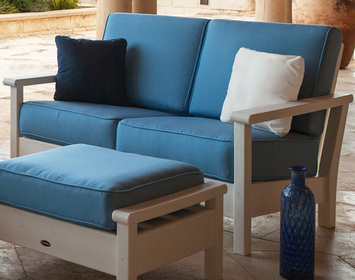 Harbour Deep Seating Loveseat
