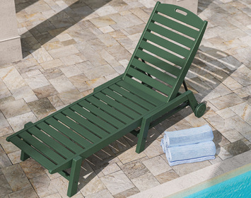 Nautical Chaise with Wheels
