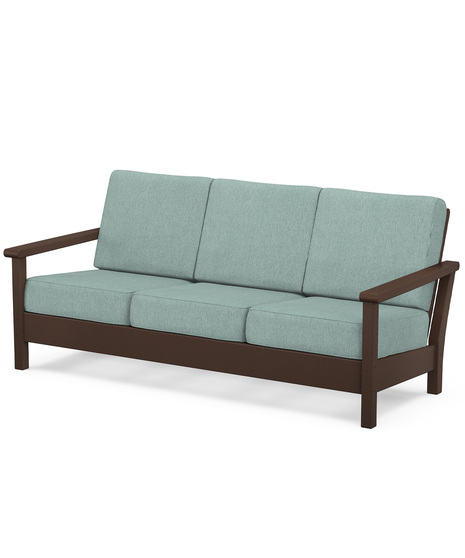 Sit down in style and enjoy the soft marine-grade foam cushions available in a variety of  fabric options.