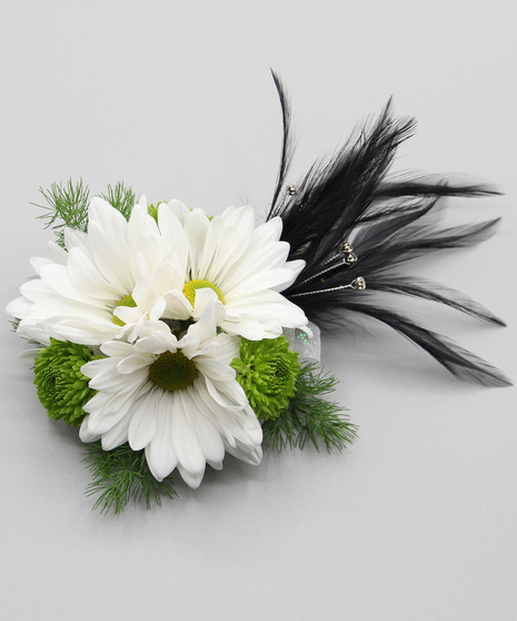 Daisy & Button Corsage