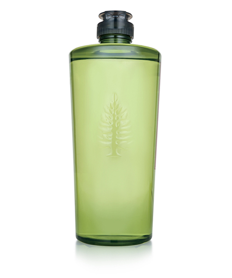 Moisturizing bubbles enriched with the crisp forest fragrance of Frasier Fir. The effective yet gentle biodegradable formula quickly washes away grease as it lathers.
