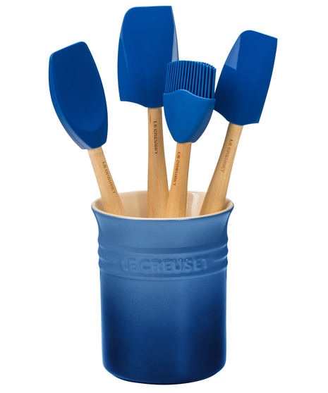 The Craft Series Utensil set is designed for everyday use and long-lasting durability and includes our most popular silicone utensils in a stoneware crock.
