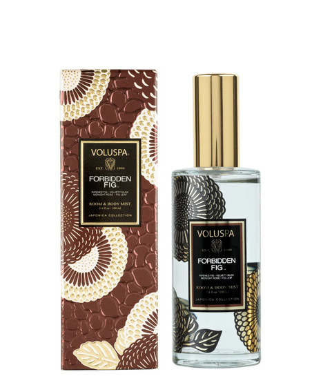 Voluspa’s fragrant room spray is hand-poured into an embossed glass vessel for a subtle pop of elegant decor.