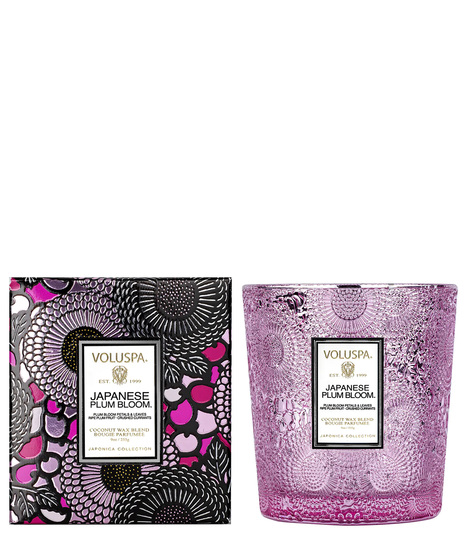 Voluspa's unique coconut wax blend is hand-poured into a 9 oz. embossed glass jar with decorative gift box.  60 hours